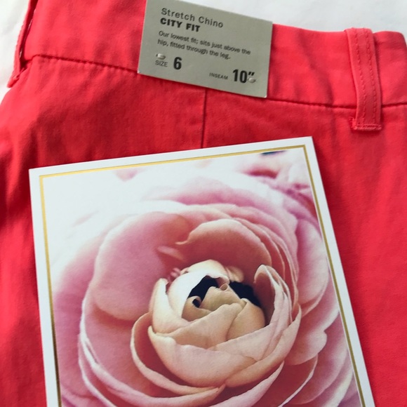 Shorts - Picture 2 of 3